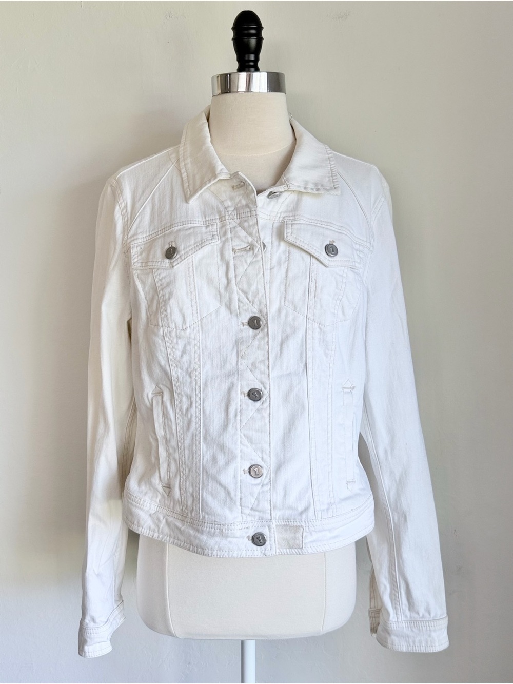 Anthropologie Pilcro Classic White Women's Denim Jacket, Contrast Stitch, Sz L